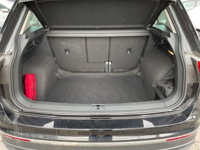 Tiguan 1.5 TSI ACTIVE NAVI TEL LED ACC Rückfahrk