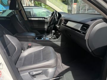 Volkswagen Touareg - 9
