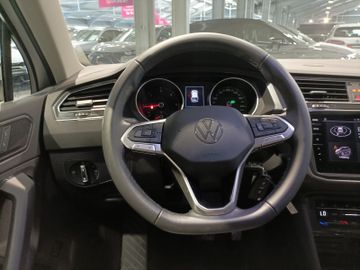 Volkswagen Tiguan - 10