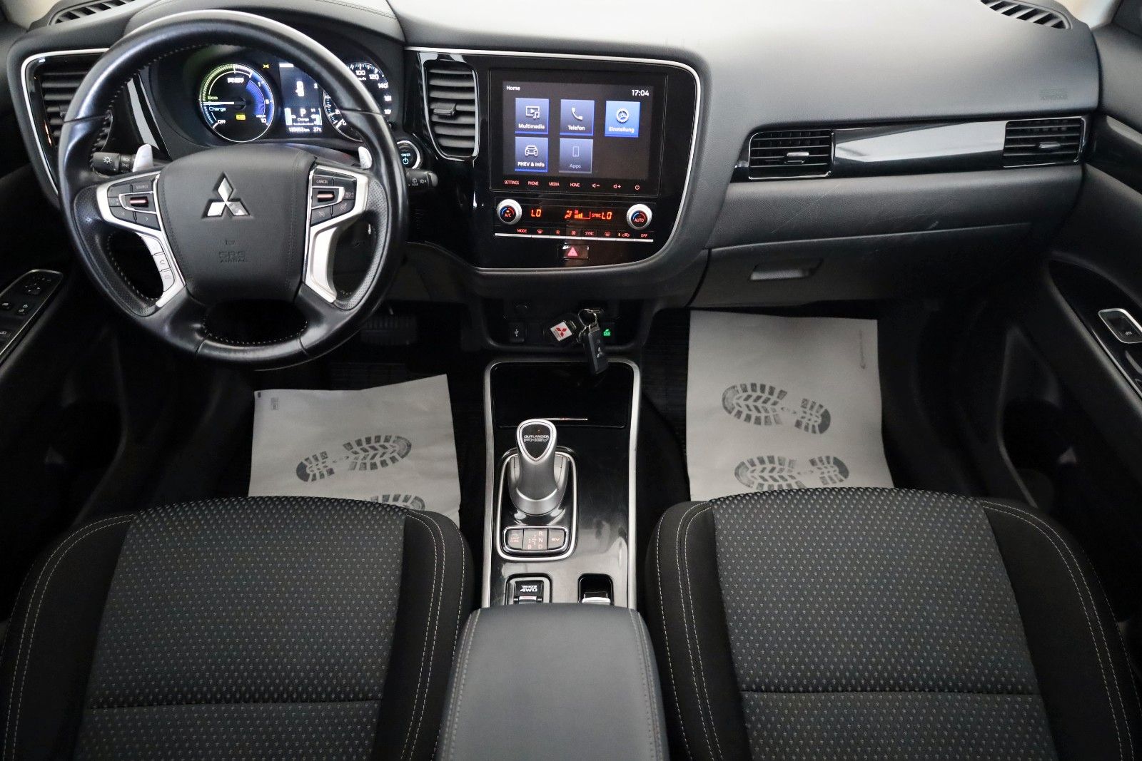 Fahrzeugabbildung Mitsubishi Outlander PHEV 4WD SH,PDC,Kamera,AHK,SR+WR