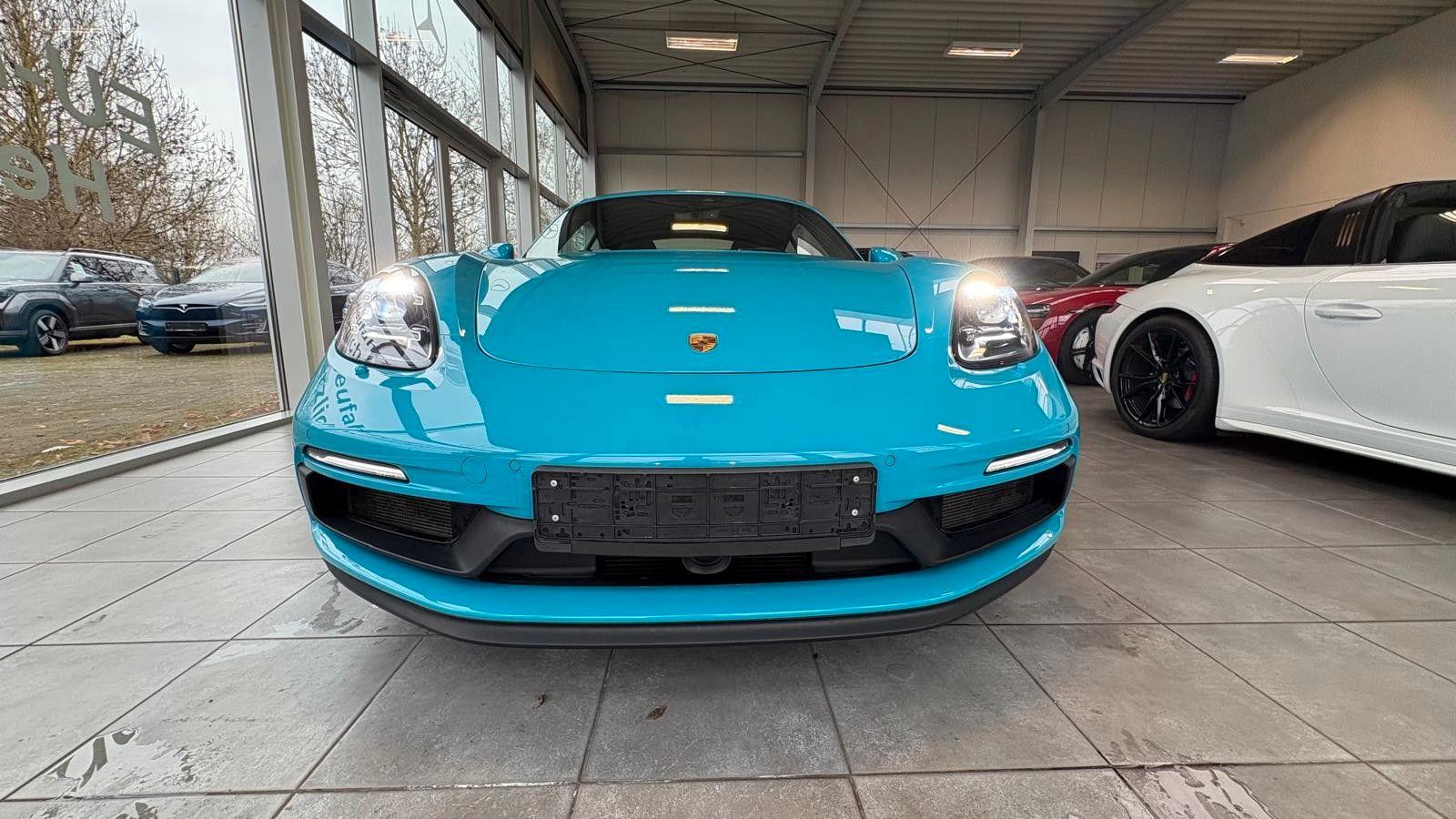 Fahrzeugabbildung Porsche Cayman 718 GTS  18 fach sitze/keramik