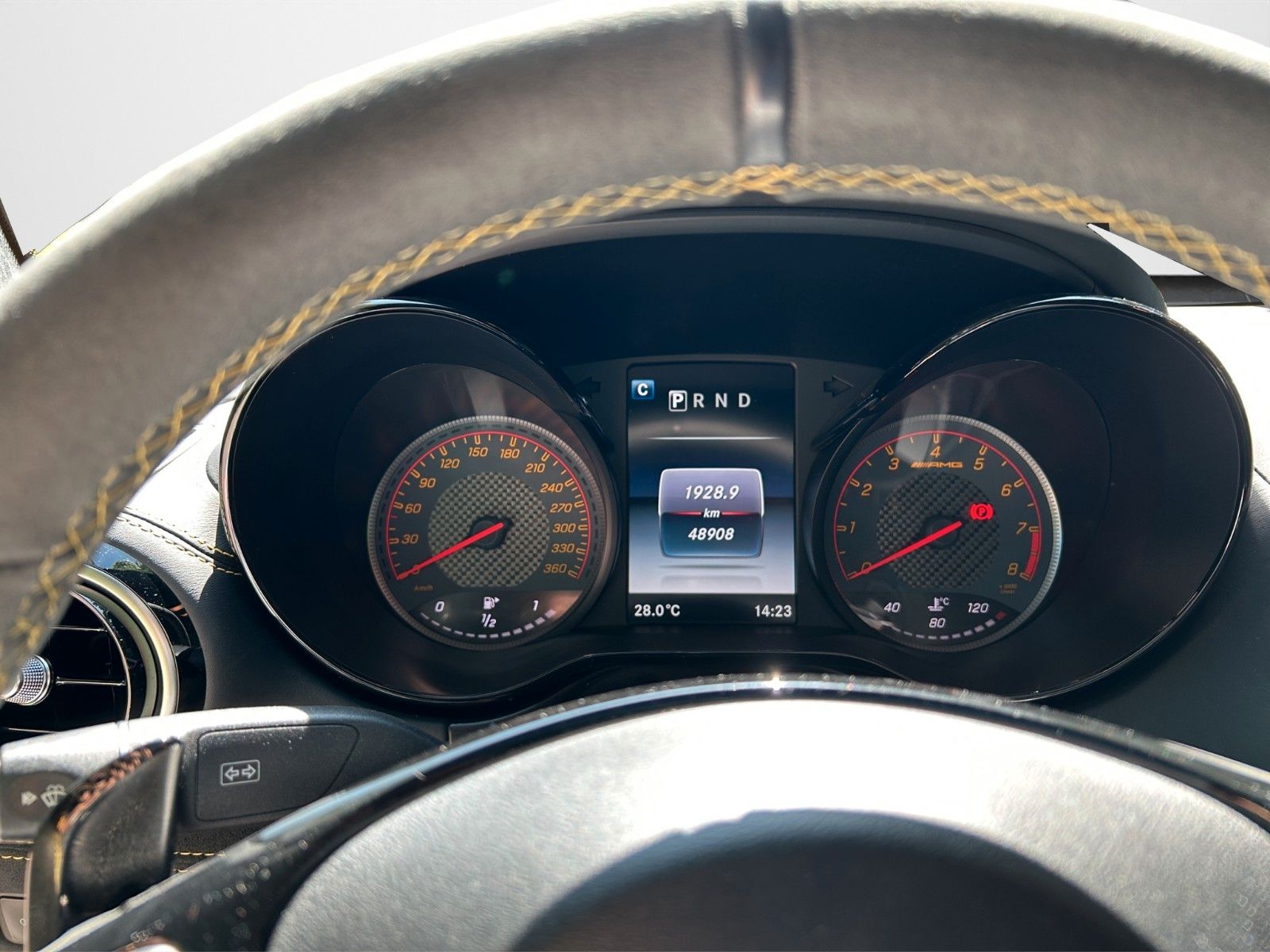 Fahrzeugabbildung Mercedes-Benz AMG GT R CARBON KERAMIK GELBKONTRAST PERFORMANCE