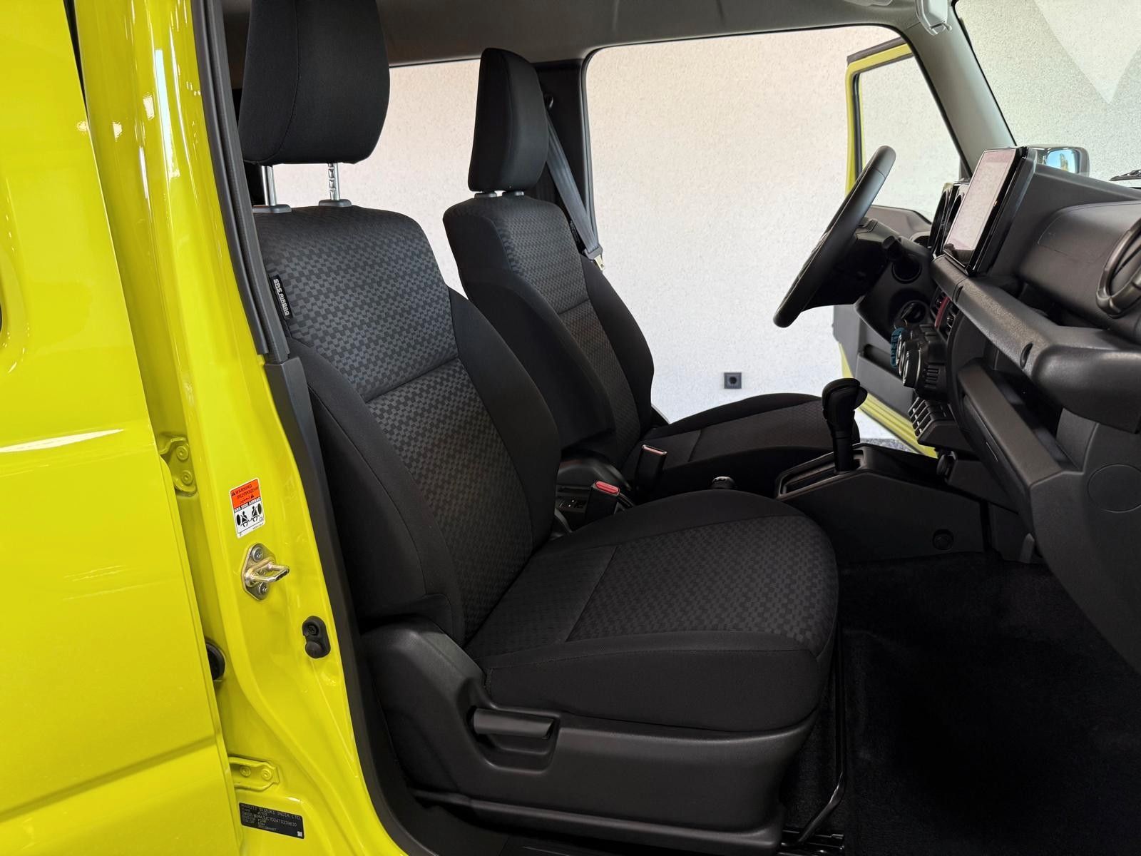 Fahrzeugabbildung Suzuki Jimmy GLX 4-TÜRER AUTOMATIK