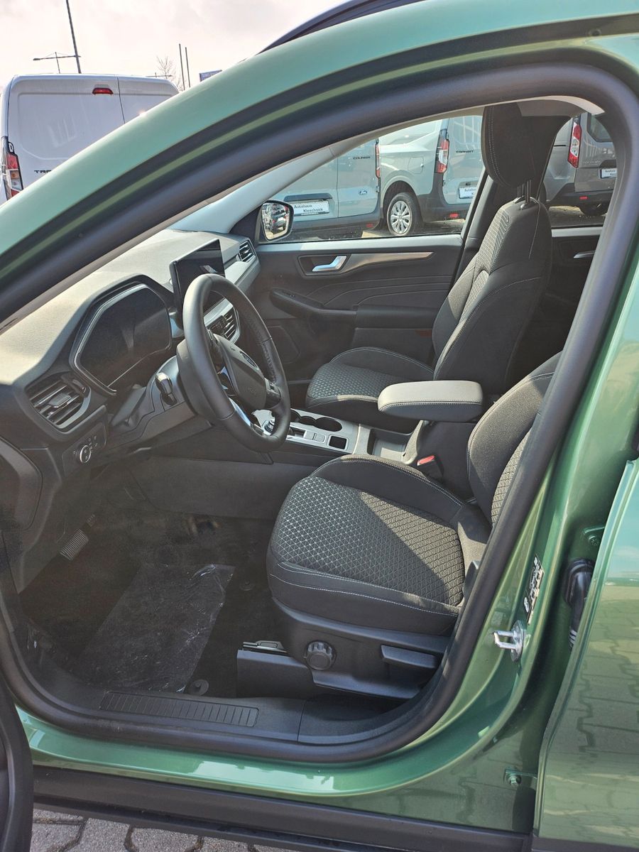 Fahrzeugabbildung Ford Kuga Hybrid Titanium