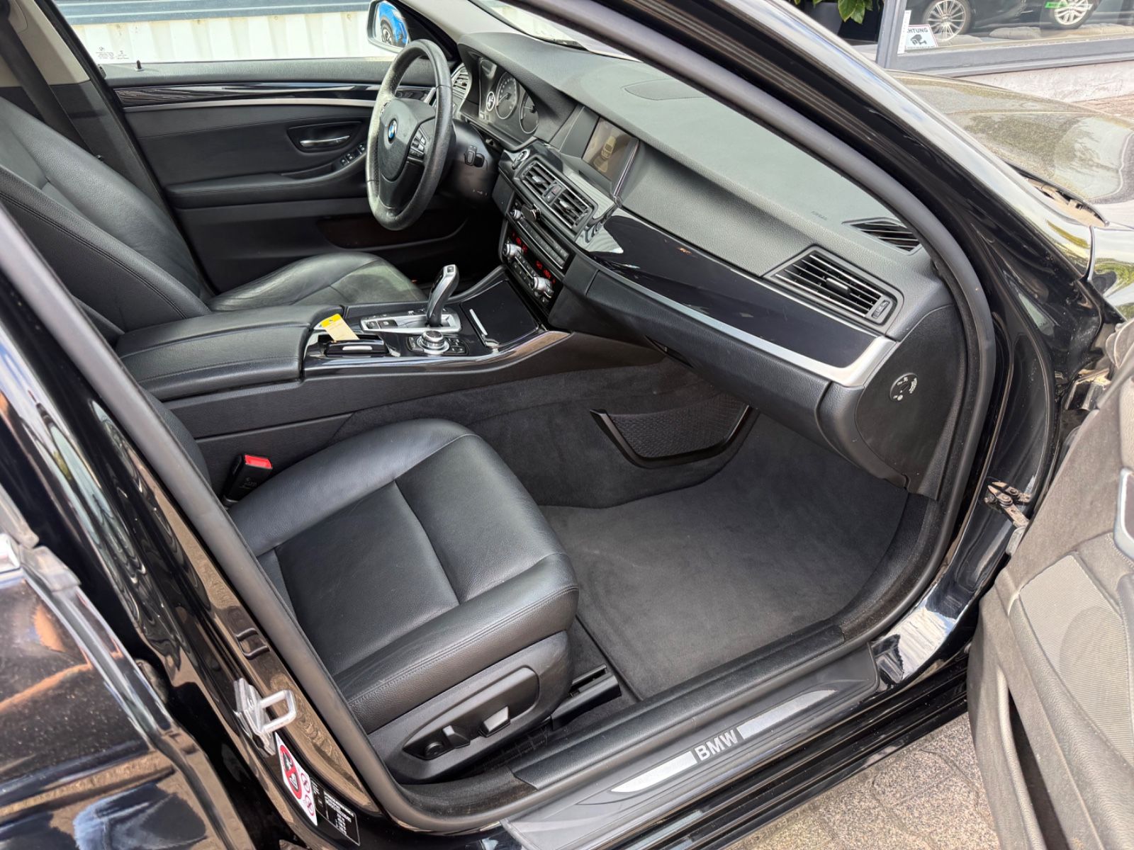 Bmw 530d xDrive Touring "Leder-Navi-Automatik" – Bild 20