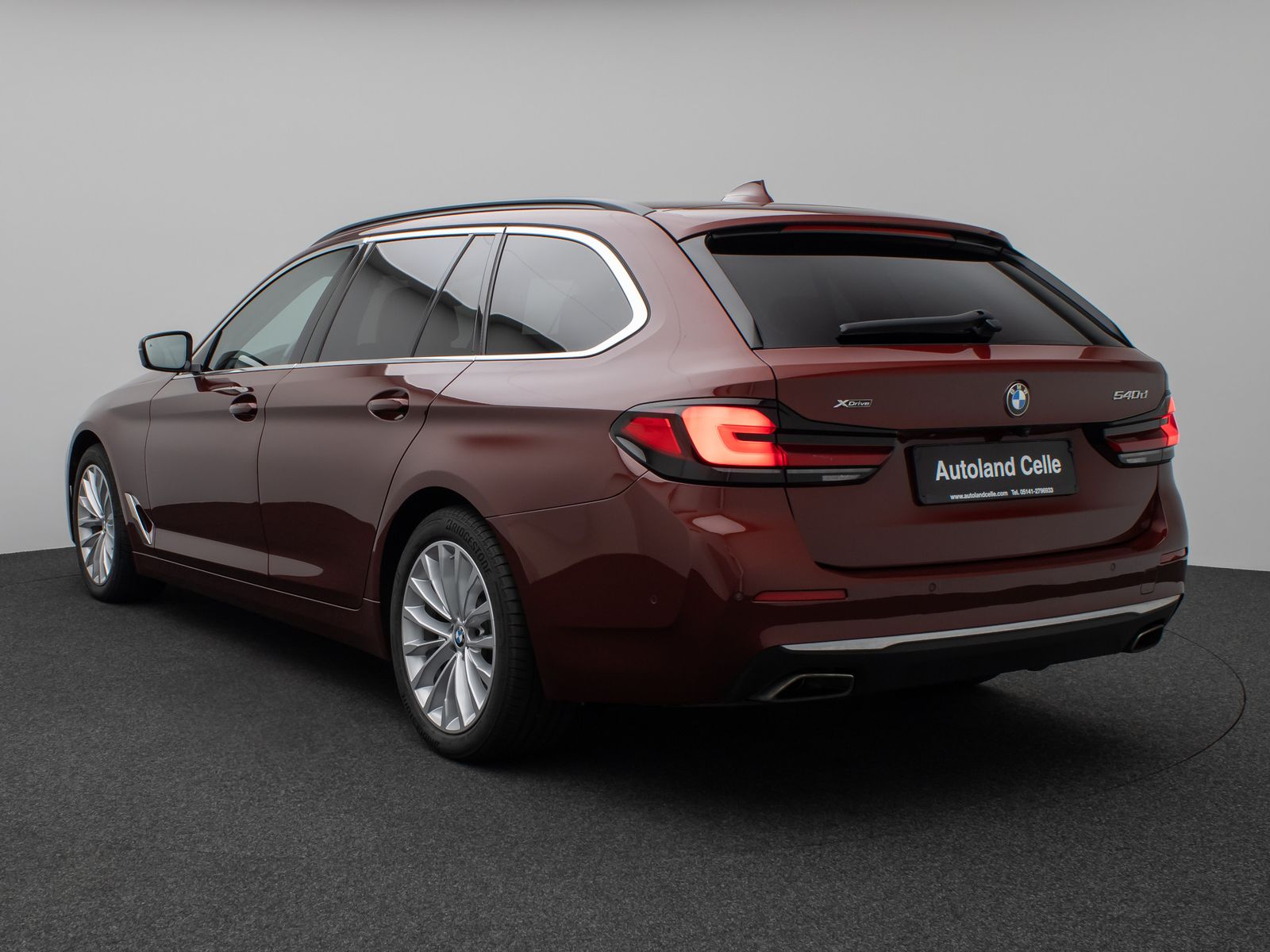 Fahrzeugabbildung BMW 540d xD LuxuryLine 360°Laser HUD DAB H/K Komfort