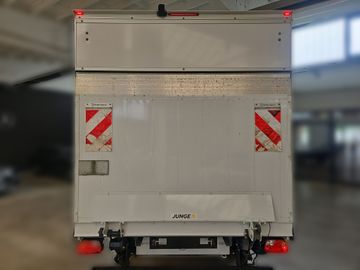 Mercedes Sprinter - 11