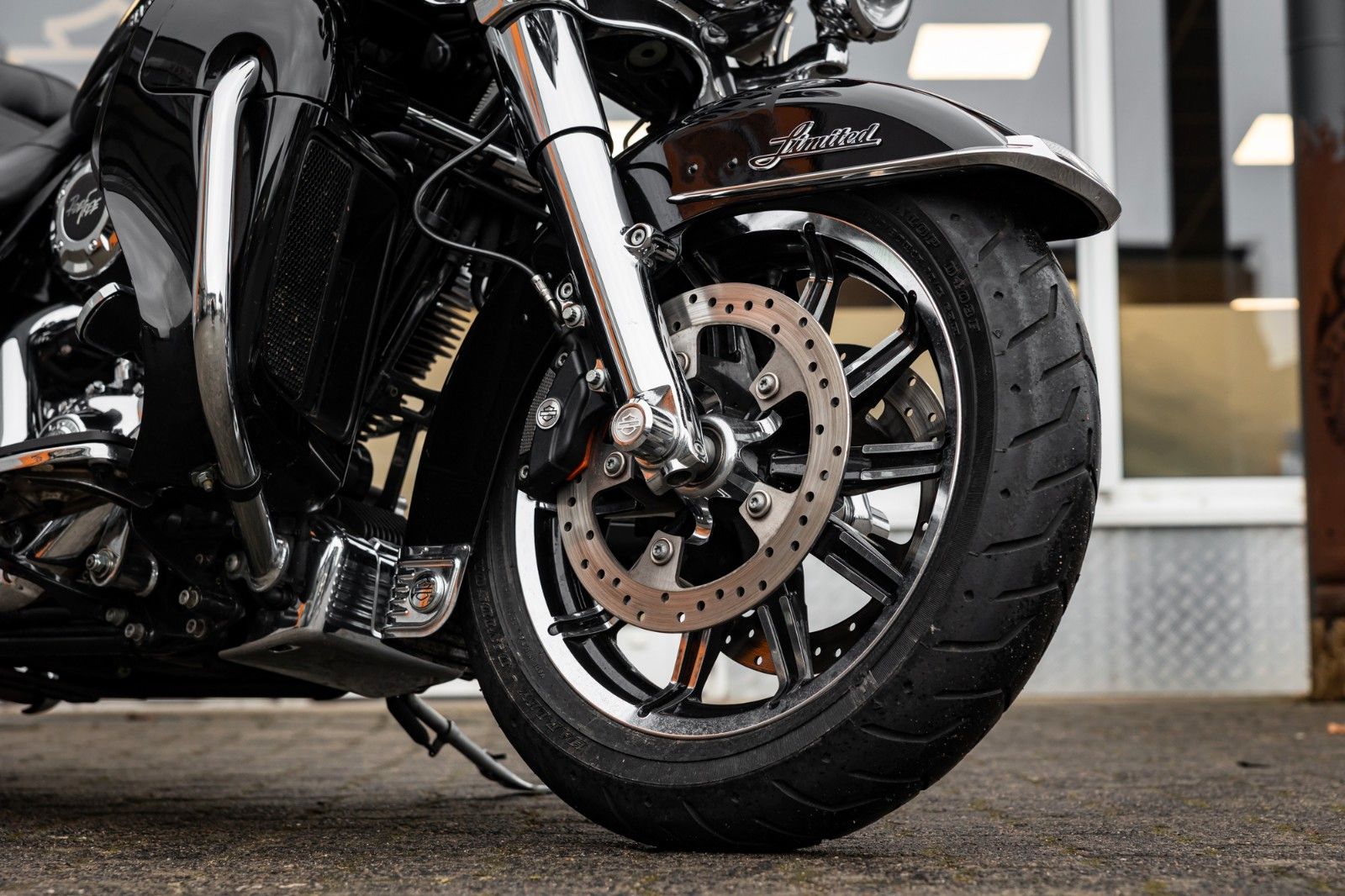 Fahrzeugabbildung Harley-Davidson ULTRA LIMITED LOW FLHTKL 103CUI - JEKILL&HYDE -