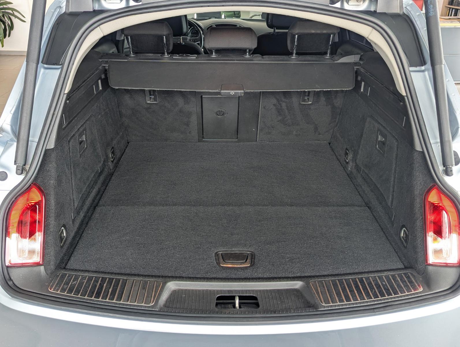 Opel Insignia 2013 — photo 15