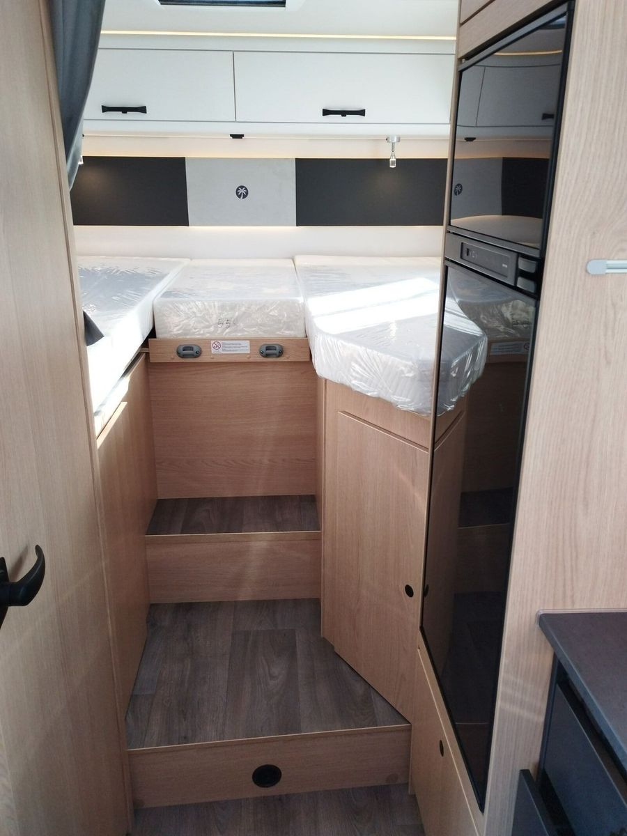 Fahrzeugabbildung Sunlight Adventure T 67 Automatik, Dörr Edition, TV