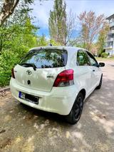 Toyota Yaris 1,33-l-Dual-VVT-i  - Toyota Yaris: 33 Vvt I