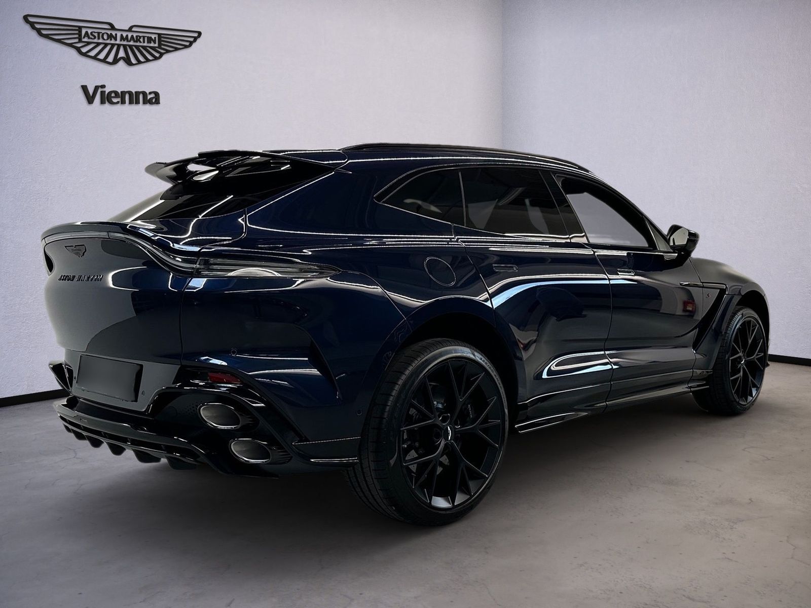 Aston Martin DBX S | Midnight Blue | PANO | 23" imagem 3