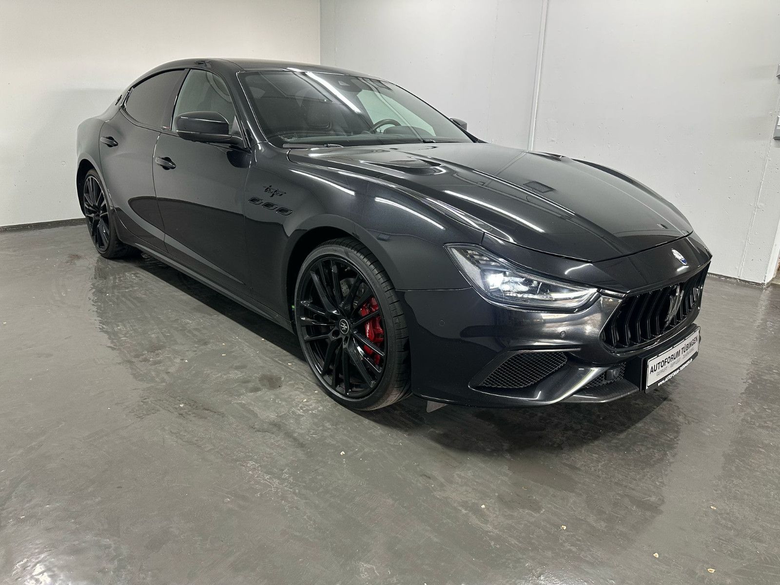 Fahrzeugabbildung Maserati Ghibli TROFEO V8   - SOFT CLOSE*NAVI*TEMPO*DAB*