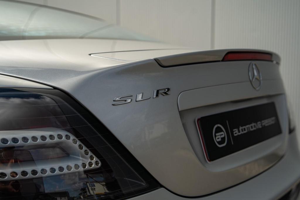 Mercedes-Benz SLR