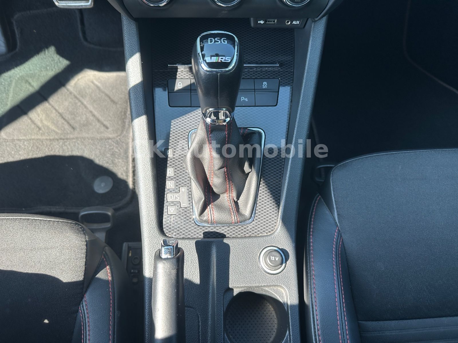 Fahrzeugabbildung SKODA Octavia Combi RS 2.0 TDI DSG/Navi/Bi-Xenon/PDC