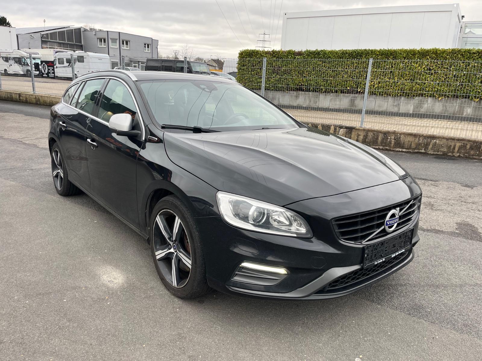 Volvo V60 R-Design Twin-Engine AWD/Xenon/Navi/Si-Hz/E6