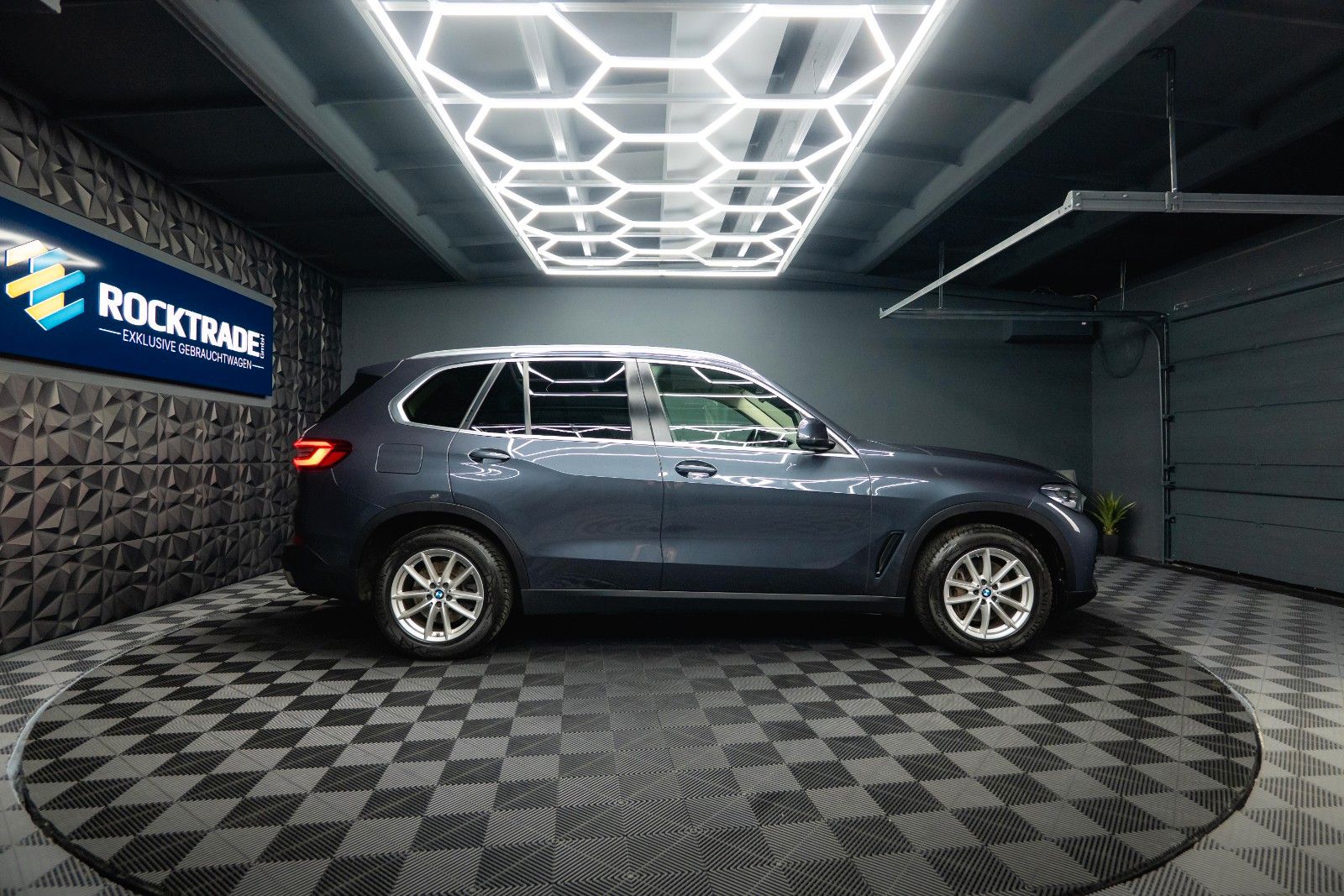Fahrzeugabbildung BMW X5 xDrive 40i X-Line Sport *Massage*Head Up*ACC*