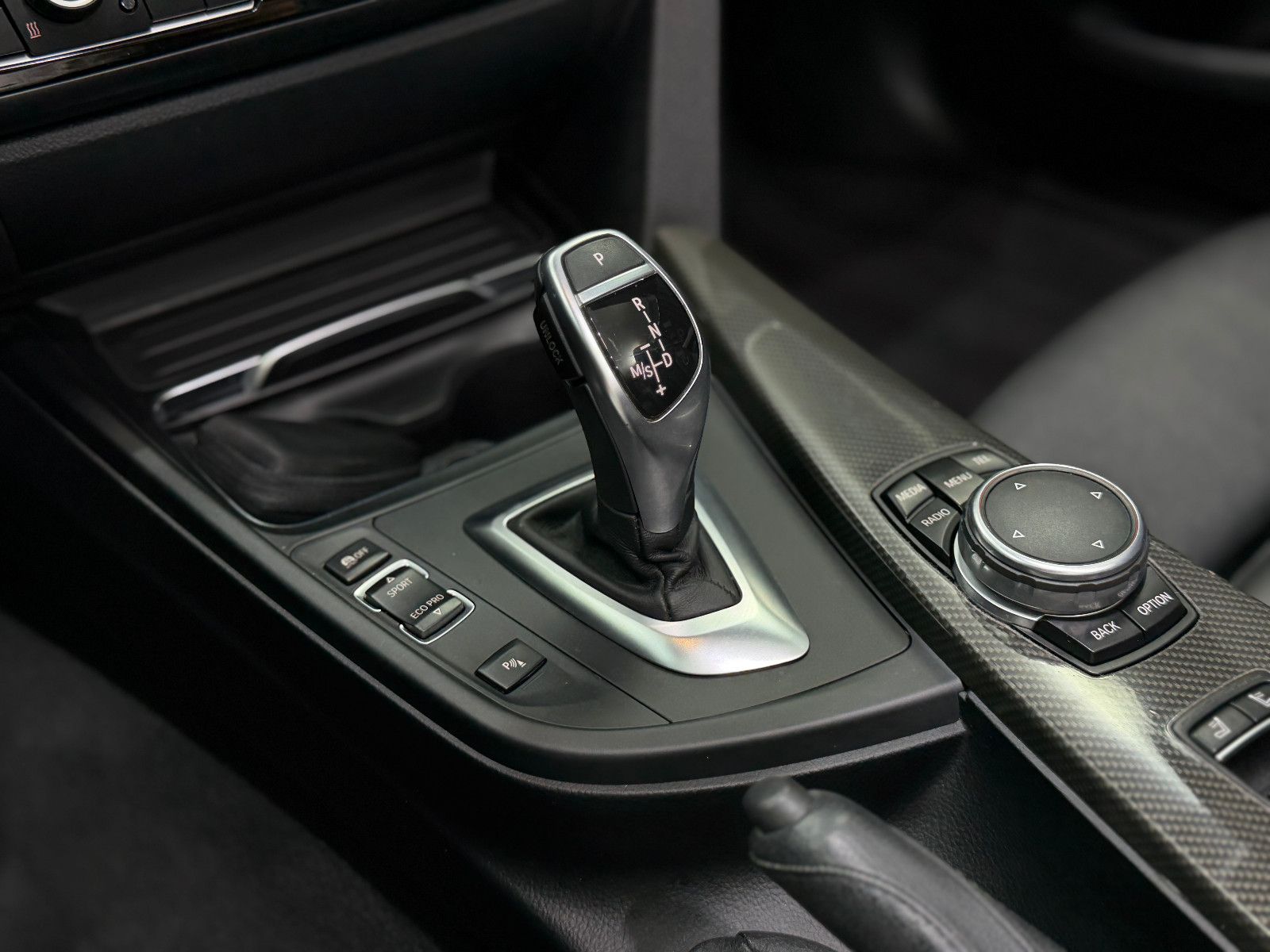 Fahrzeugabbildung BMW 428I Cabrio xDrive|M-Paket|LEDER|HIFI|KAMERA