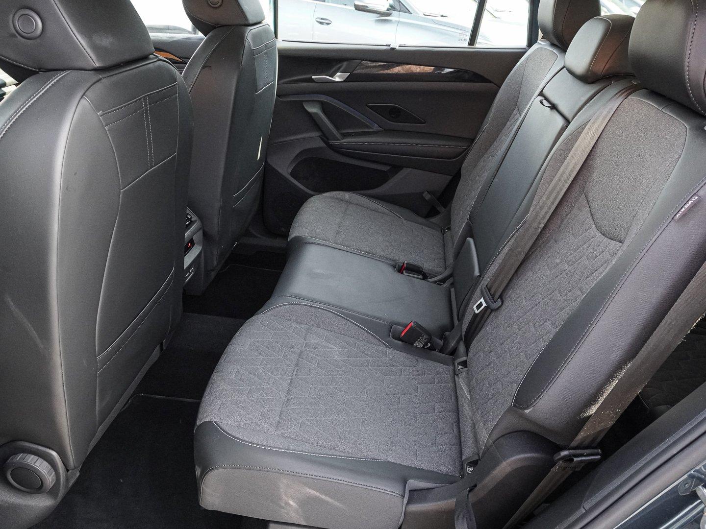 Volkswagen Tayron 1.5 eTSI DSG Life 7 SITZE 360-KAMERA AHK