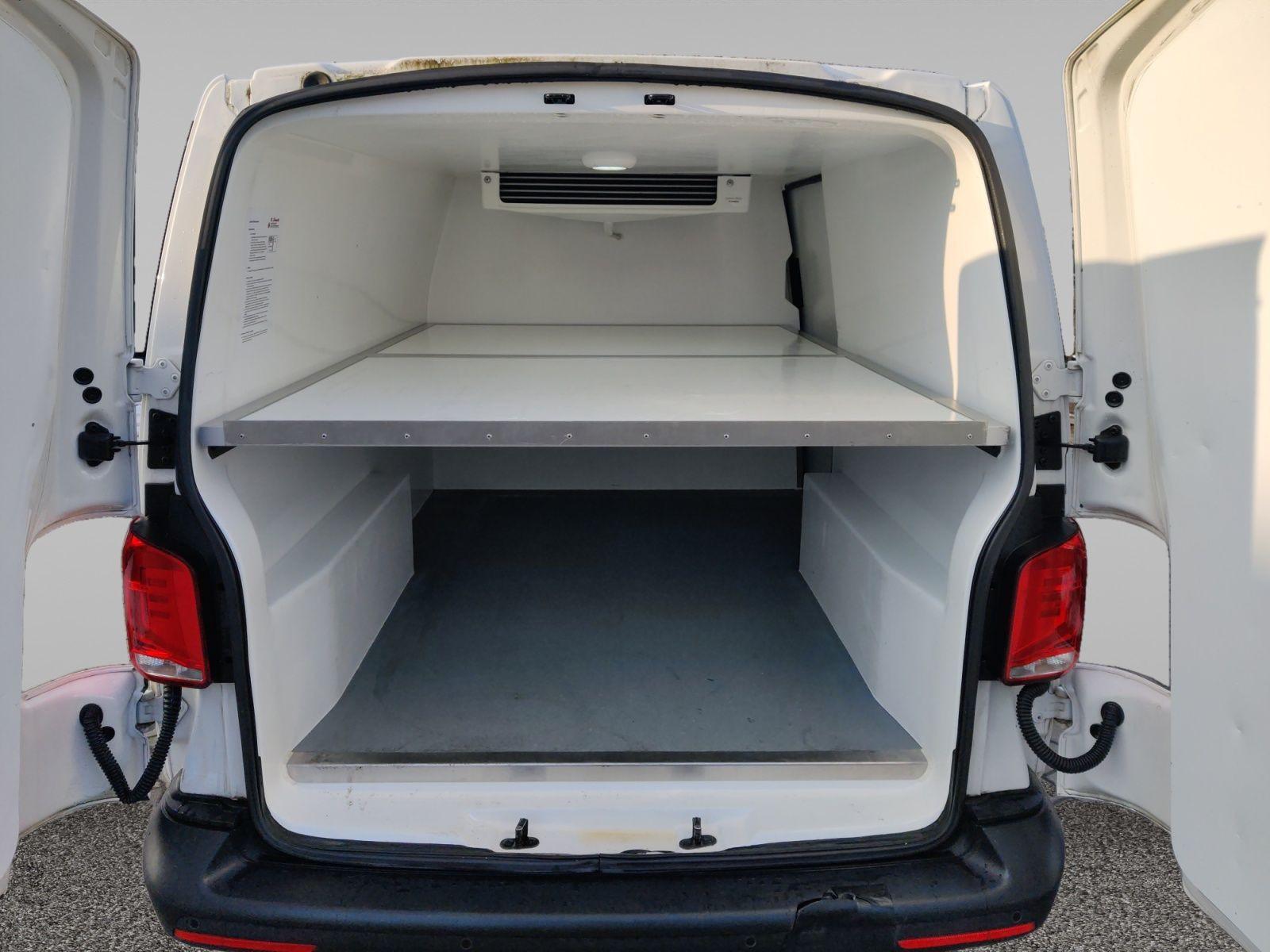 Volkswagen T6.1 Kasten 2.0 TDI Kühlausbau CarPlay Klima PDC
