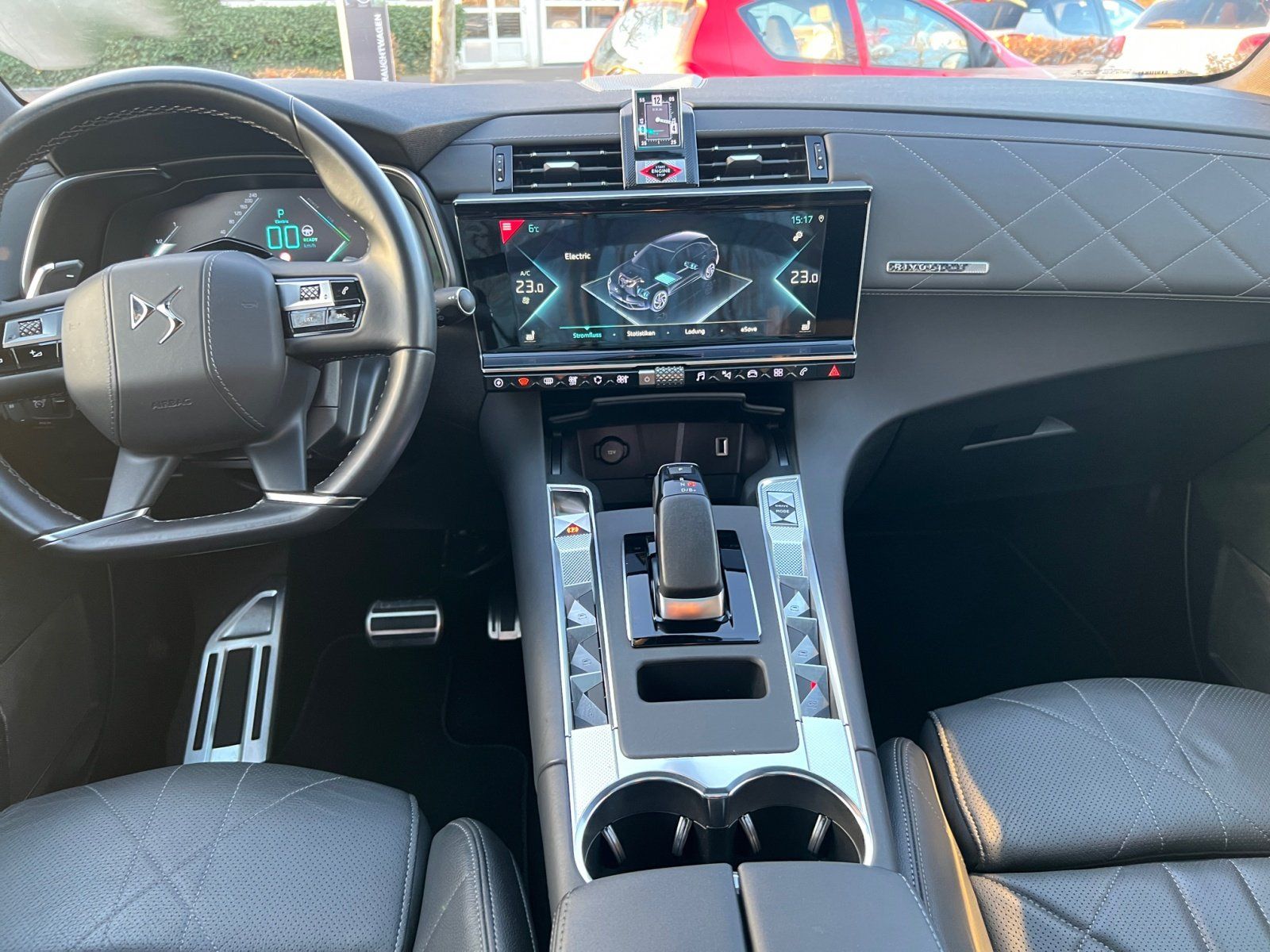 Fahrzeugabbildung DS Automobiles DS7 Crossback E-Tense 4x4 300 Anhängerkupplung