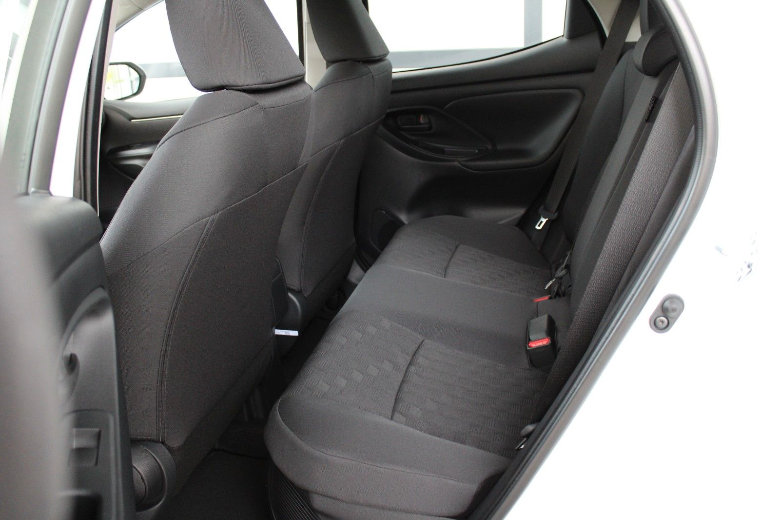 Fahrzeugabbildung Toyota Yaris Hybrid Comfort