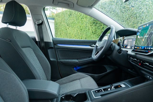 Volkswagen Golf 8 2.0 TDI LIFE/ BUSINESS/ AHK/ LED+ Volkswagen Golf 8 2.0 TDI LIFE/ BUSINESS/ AHK/ LED+