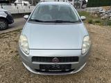 Fiat Punto 1.4 8V Dynamic - Fiat Punto Dynamic mit Benzin-Antrieb