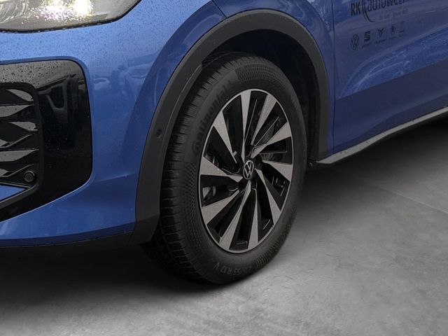 T-Roc R-Line 1.5 l eTSI Navi Area View Apple Car
