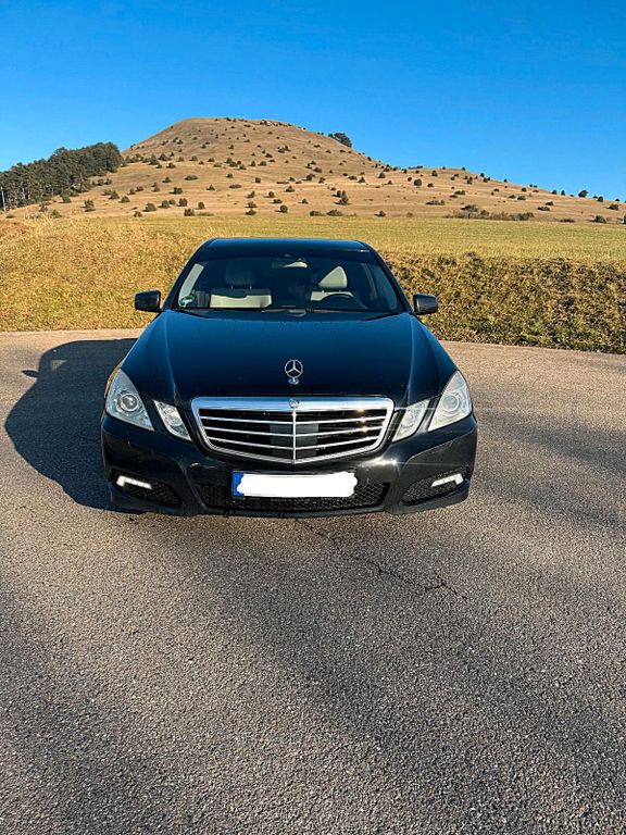 Image of Mercedes-Benz E 350