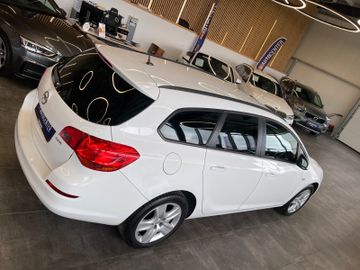 MYAUTOCENTER – Gebraucht- und Jahreswagen mit Werkstattservice in Pfaffenhofen Opel Astra J Sports Tourer Design Edition *PDC*Klima*