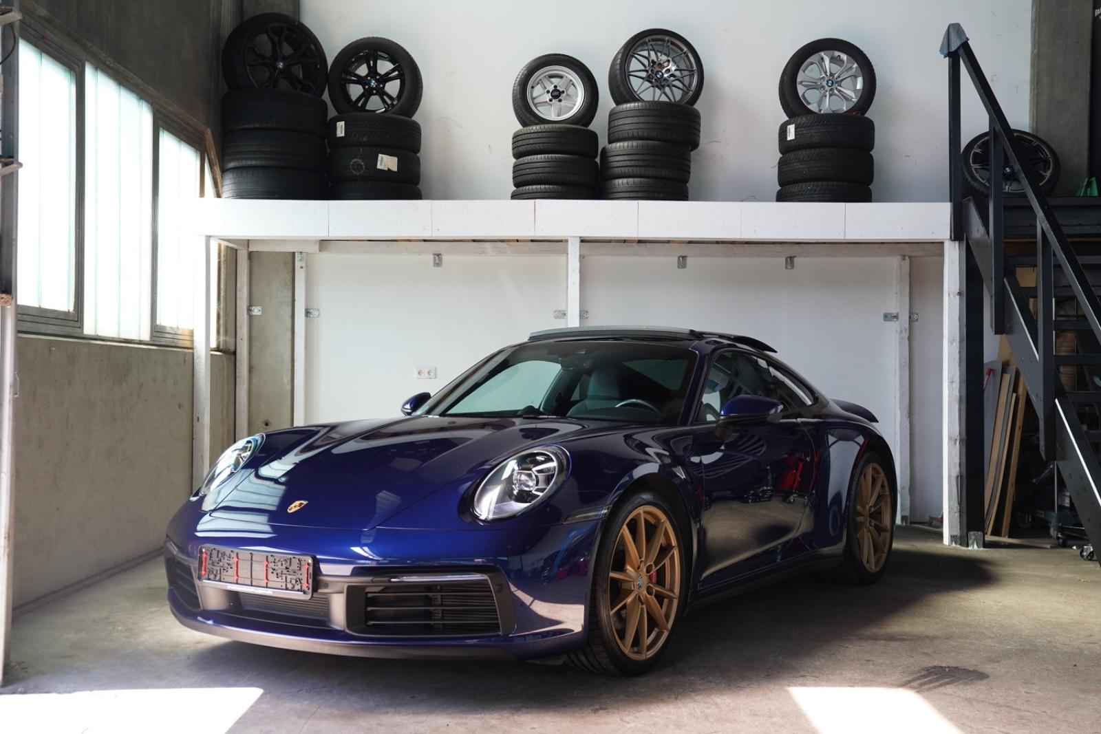 Porsche 911 Carrera 4 S