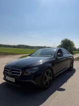 Mercedes-Benz E 300 d Autom. - - Mercedes-Benz E 300 in Mannheim