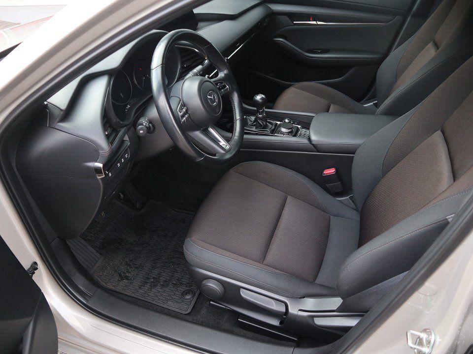 Fahrzeugabbildung Mazda 3 M-Hybrid Selection G-150 NAVI ACAA HUD SHZ RFK