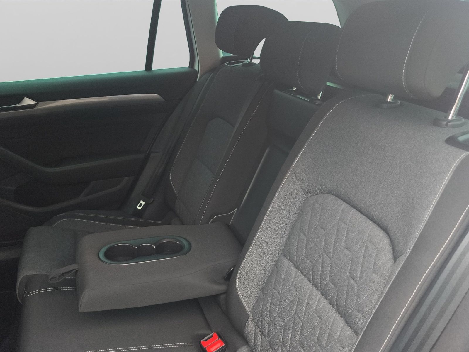 Volkswagen Passat Variant - Bild 13