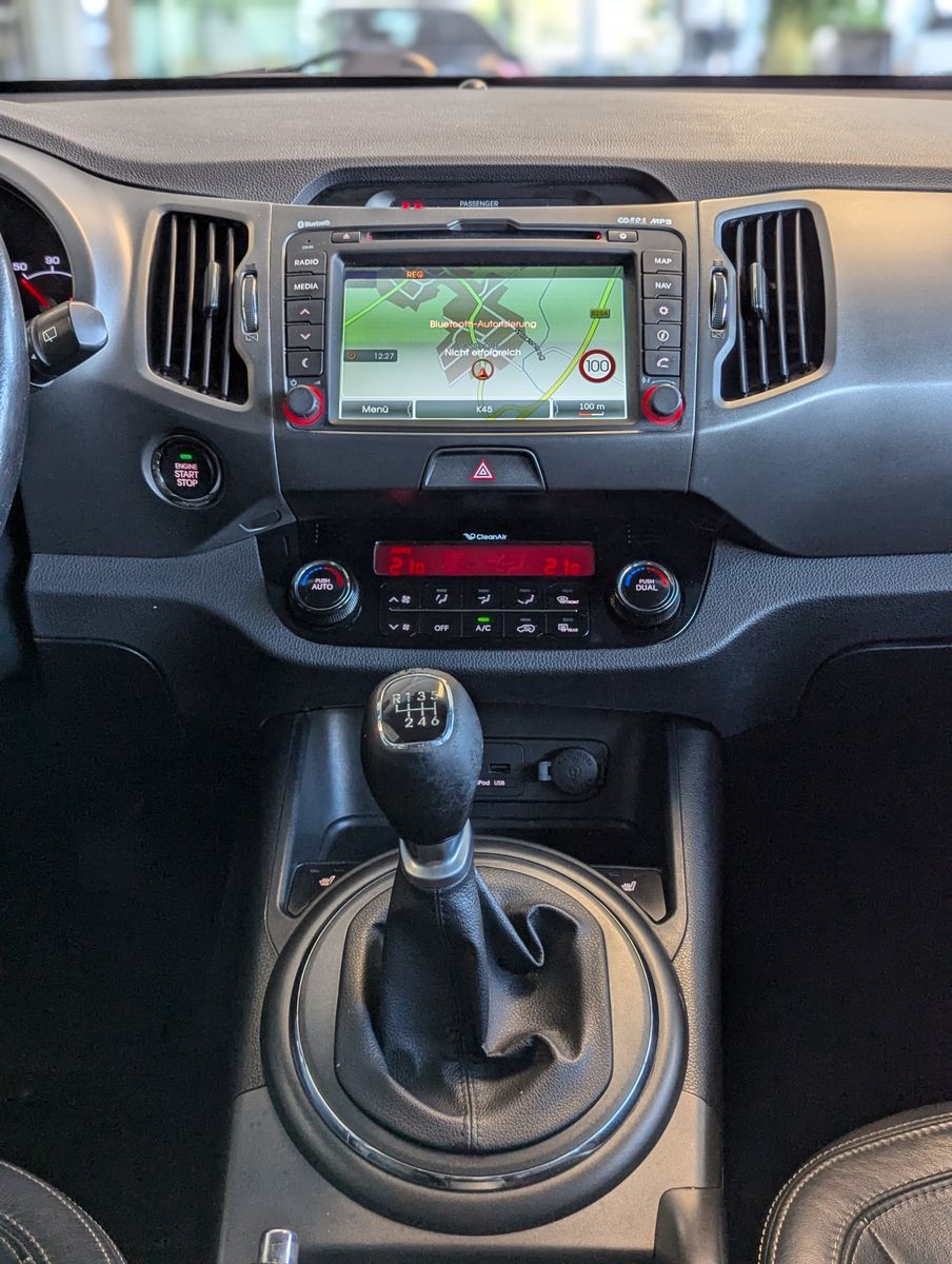 KIA Sportage 2.0CRDi 4WD FIFA Leder Kamera AHK 18" - Image 19