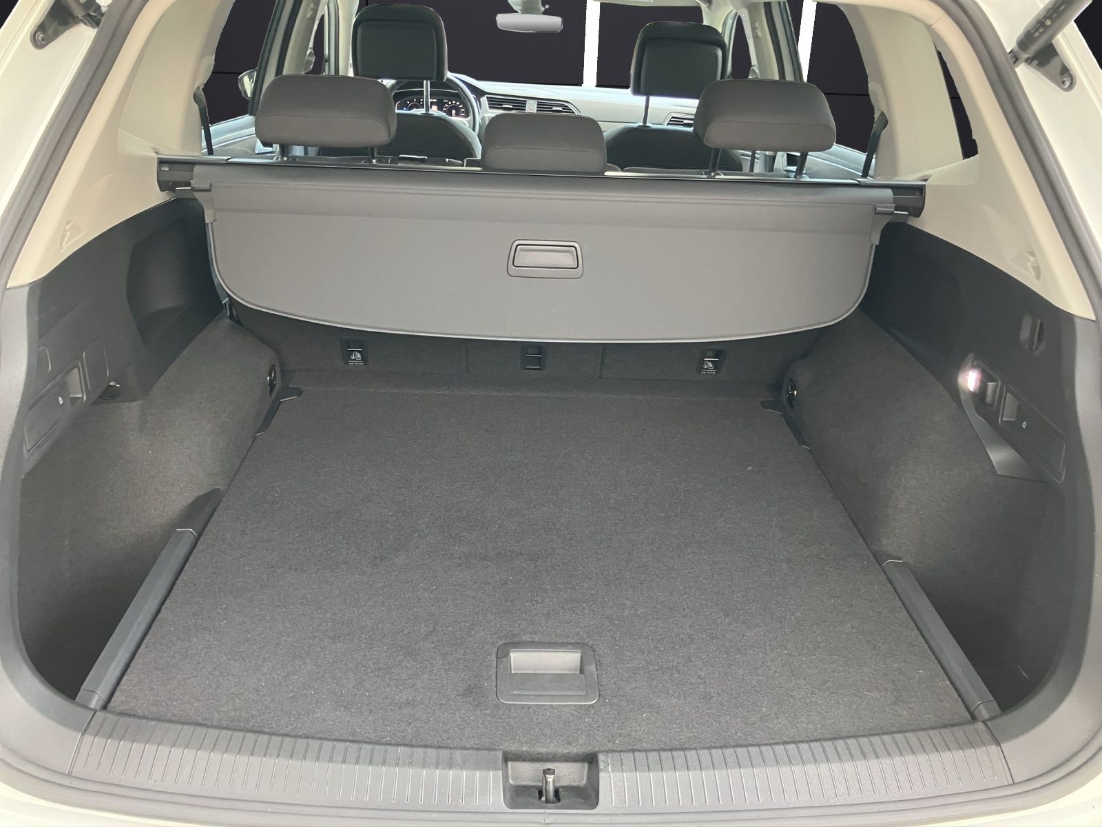 Fahrzeugabbildung Volkswagen Tiguan Allspace Life TDI DSG LED ACC STH HuD SHZ