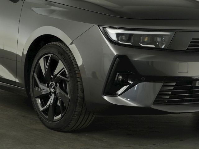 Astra L LIM GS AT+AHK+LED MATRIX+NAVI+360 GRAD K