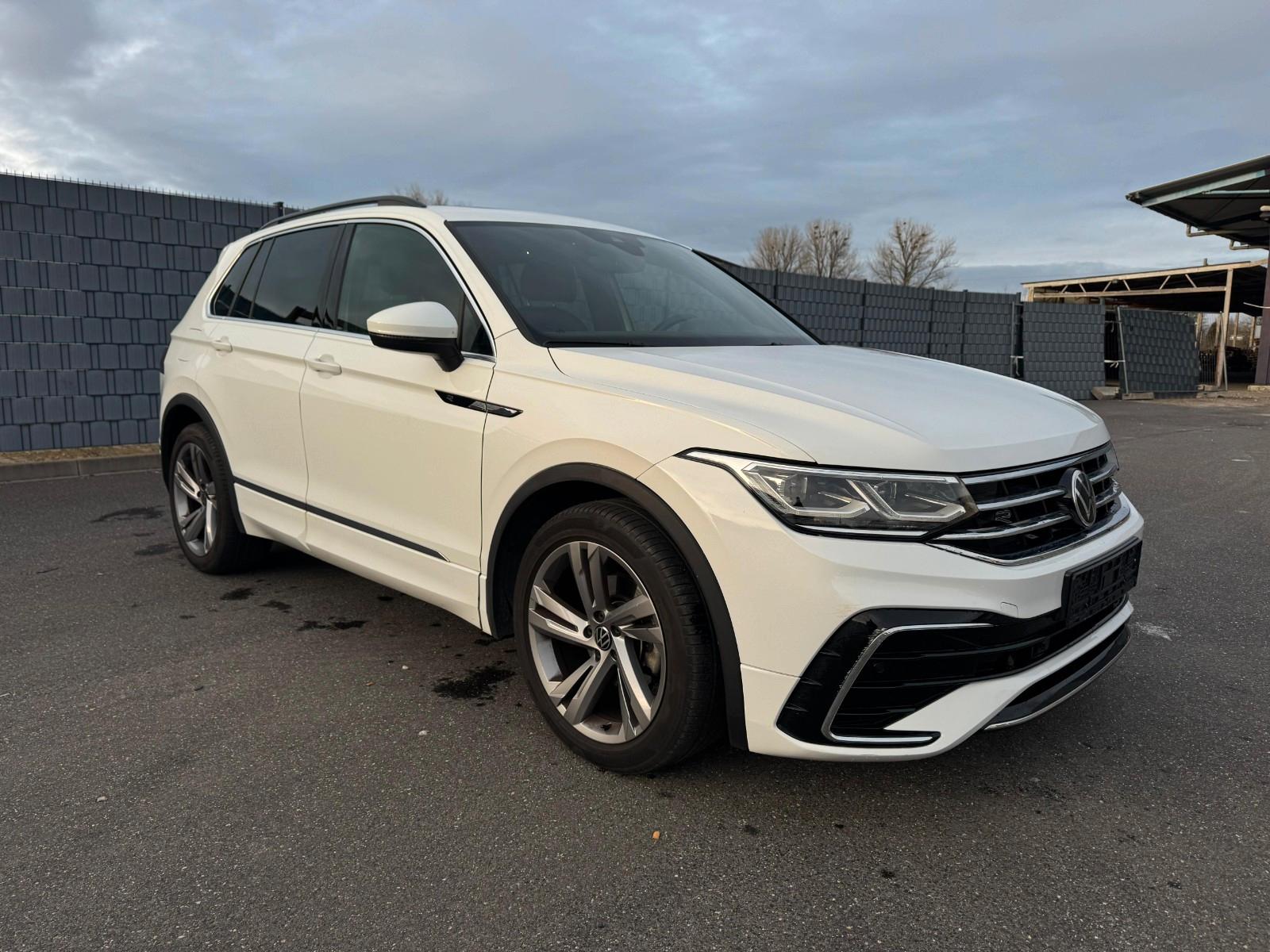 Volkswagen Tiguan R-LINE/PANO/IQ-LIGHT/MATRIX/AMBIENTE