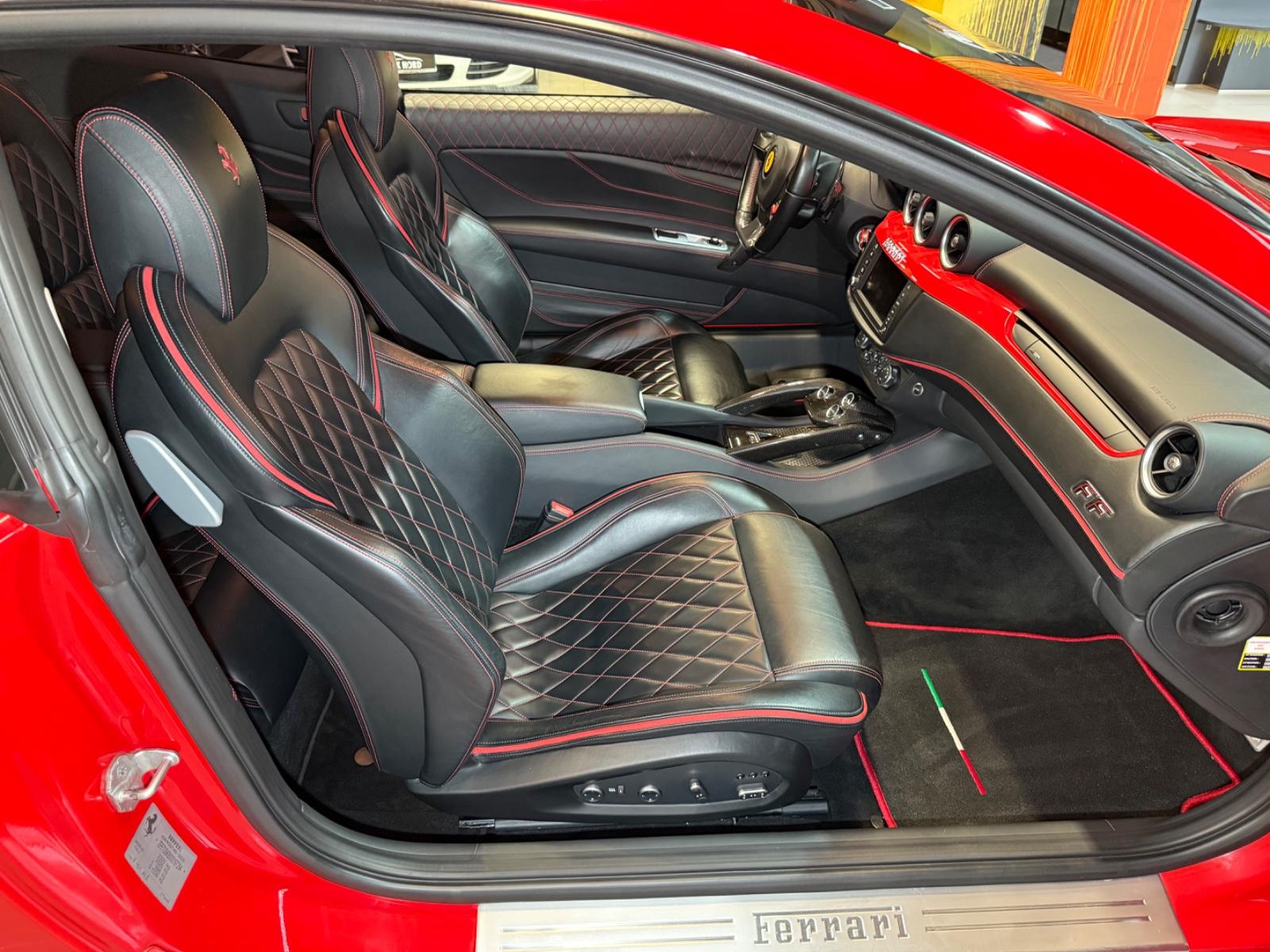 FERRARI FF 6.3 V12 PACK CARBONE