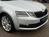 Skoda Octavia Combi Soleil,Pano,R-Kam,AHK,LED.3,99% - Skoda Octavia: L K