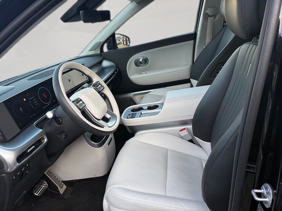 Fahrzeugabbildung Hyundai IONIQ 9 6-Sitzer (MY26) 110 kWh (307 PS) 4WD UNI