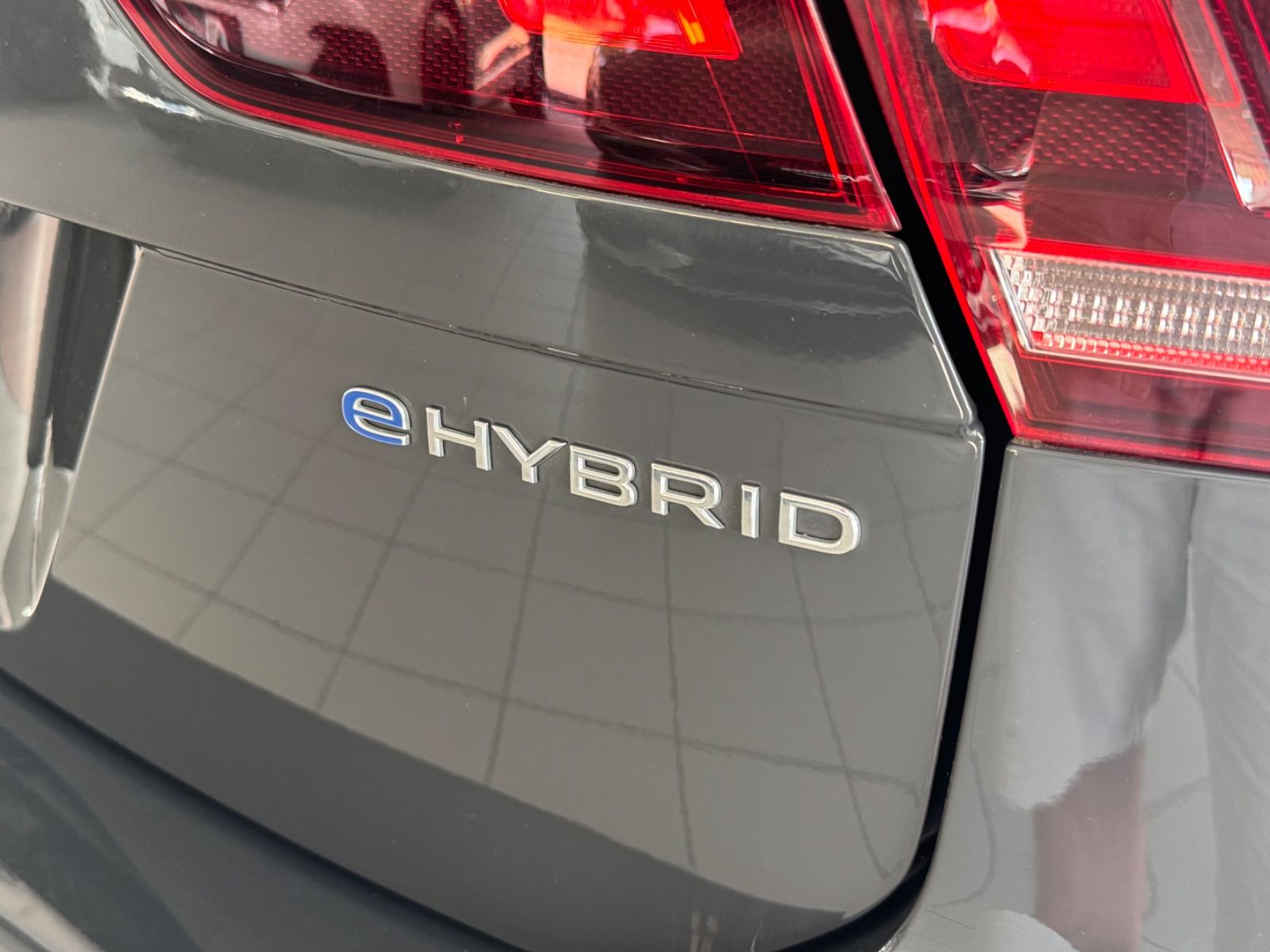 Fahrzeugabbildung Volkswagen Tiguan Active eHybrid/Navi/LED/AHK/HUD/360°Cam/