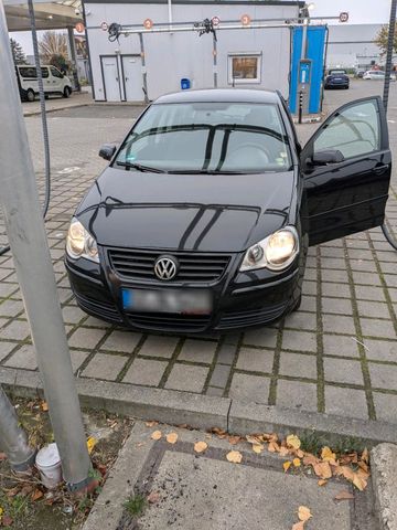 Volkswagen VW Polo, TÜV neu, 4 neue Winterreifen, 4 A...