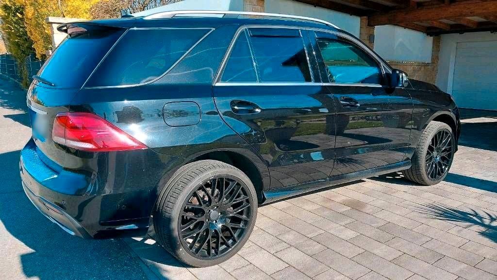 Image of Mercedes-Benz GLE 350