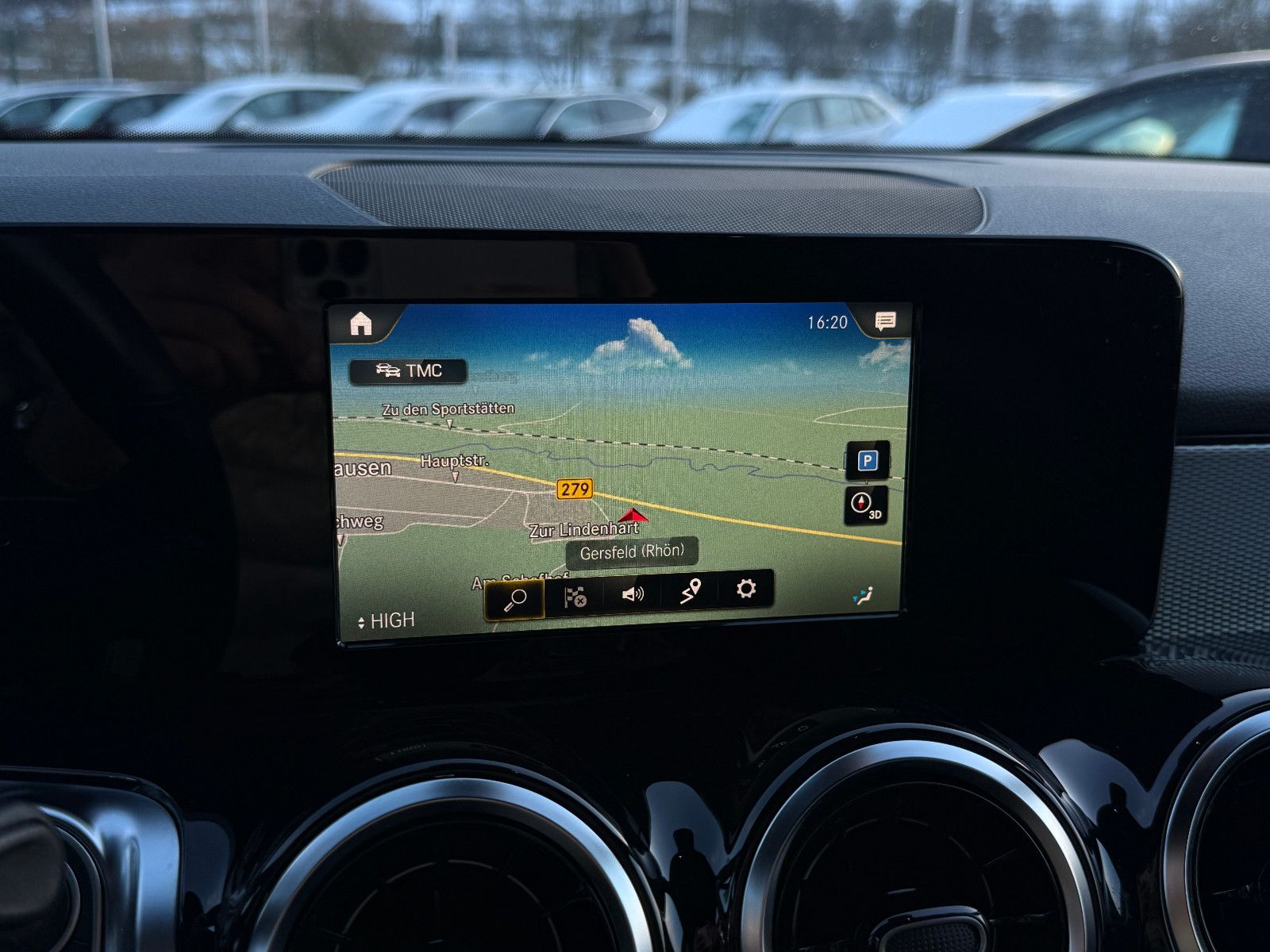 Fahrzeugabbildung Mercedes-Benz GLB 220d 4Matic Aut AHK DAB Navi Memory SHZ PDC