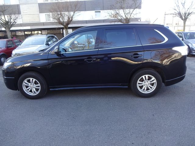 Mitsubishi Outlander Basis 2WD