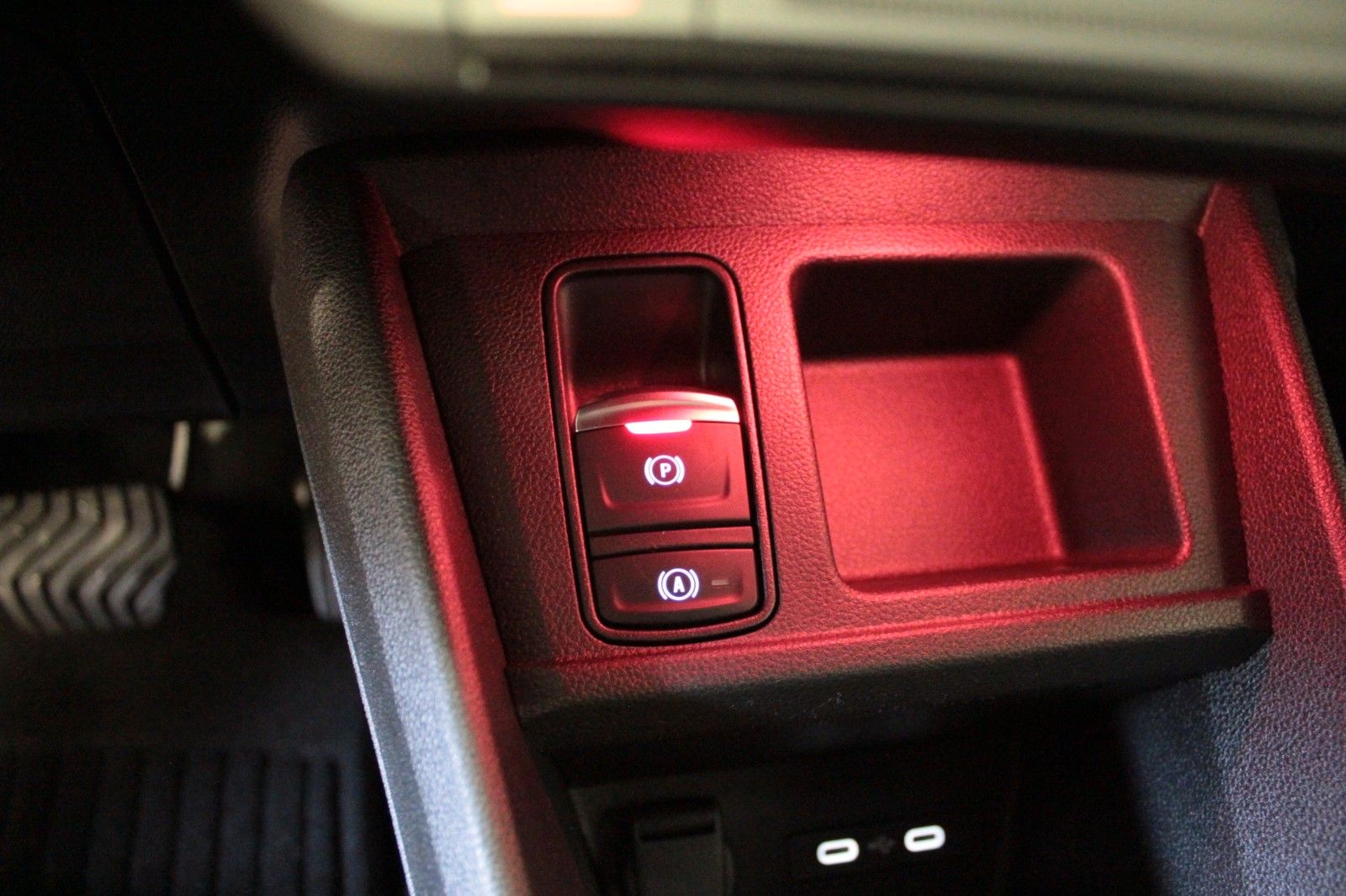 Fahrzeugabbildung Renault R 4 E-Tech 150 Comfort Range Techno Winter-Paket