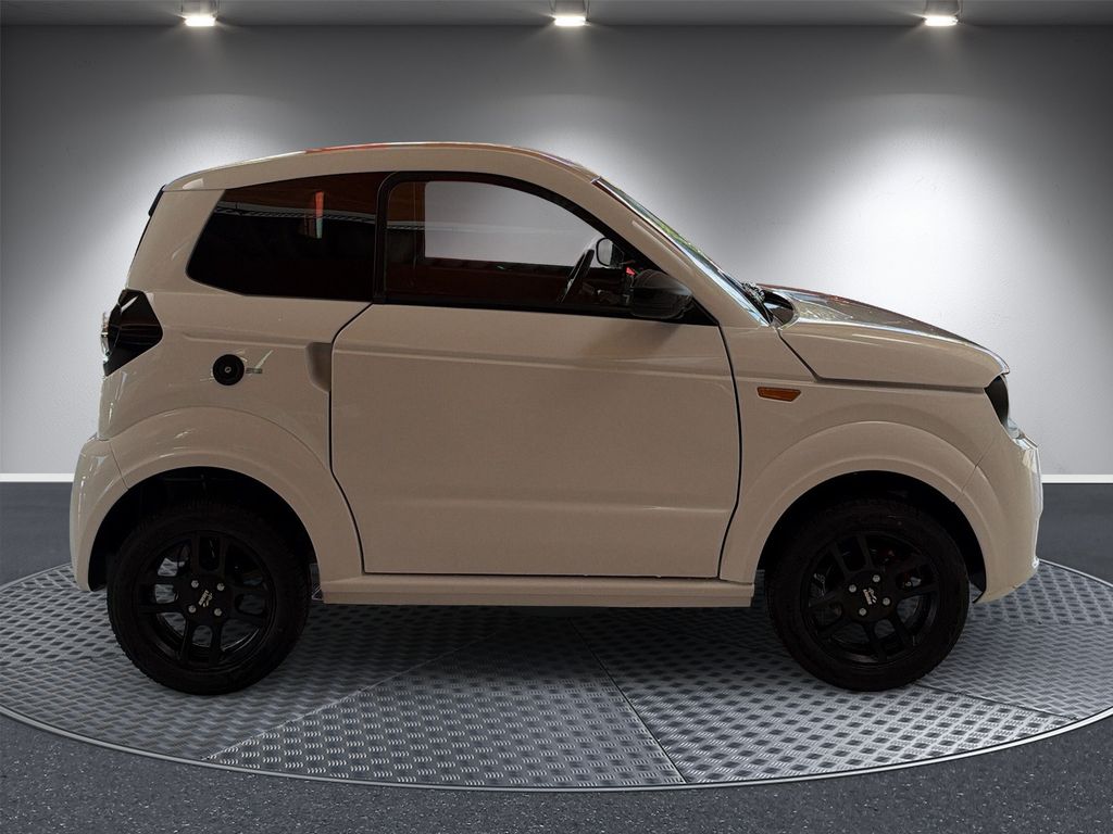 Ligier Myli R.EBEL V3 Max-Kamera- Appel Car-Play – Bild 6 von 16