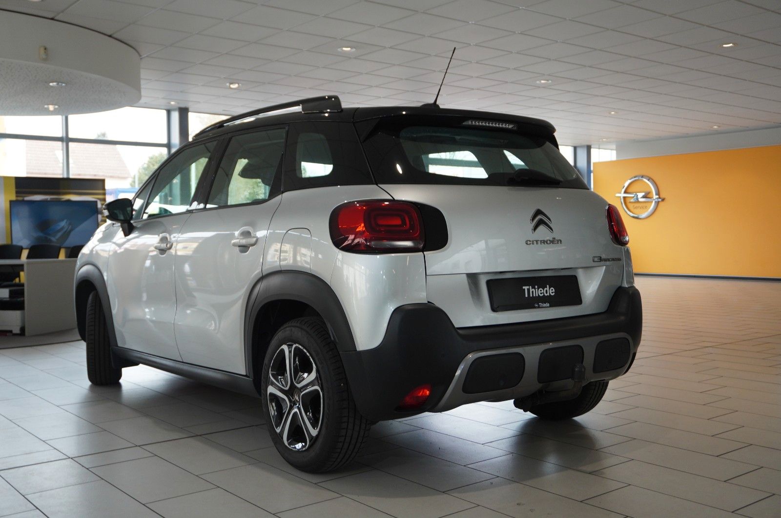Fahrzeugabbildung Citroën C3 Aircross 1.2 FEEL NAVI/LED/SHZ/PDC/TEMP./AHK